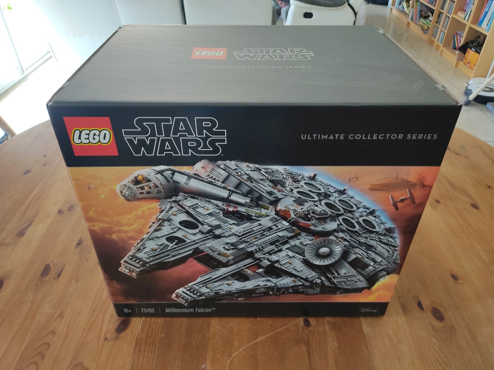 LEGO Faucon Millenium Star Wars UCS 75192 set investissement valeur record