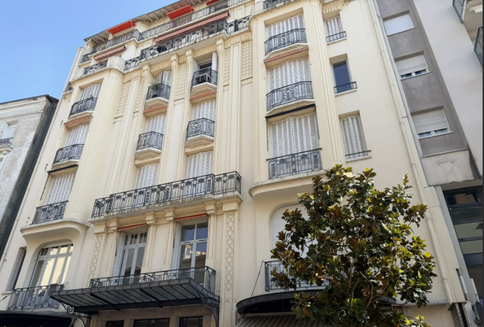 Photo de l'immeuble financé lors de mon premier investissement Bricks, à Vichy